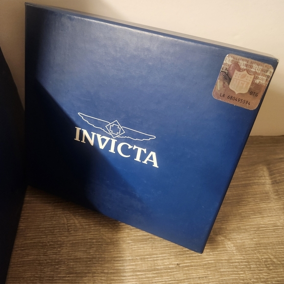 New In Box Invicta NFL Dallas Cowboys Mens Fashion Collector's Watch Black Band - Picture 6 of 11